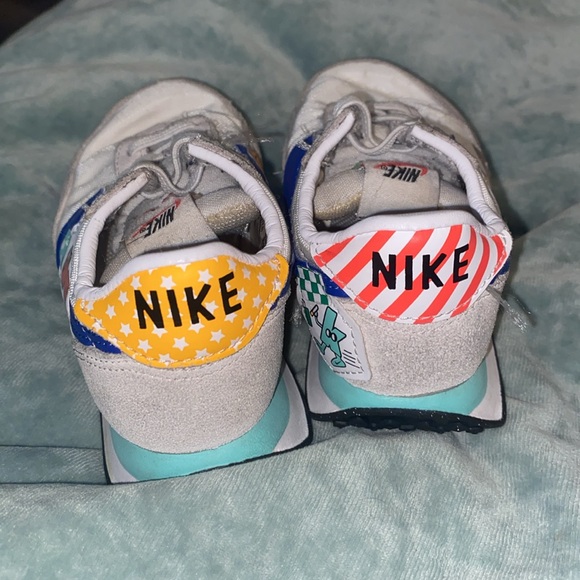 Nike Waffle Trainer, Scrapbook Edition - Picture 4 of 6